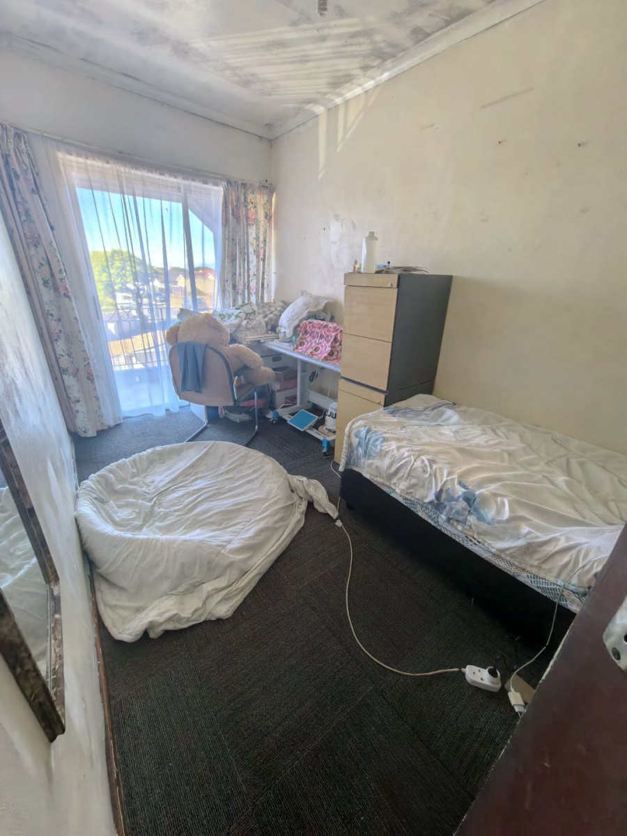 3 Bedroom Property for Sale in Grassy Park Western Cape